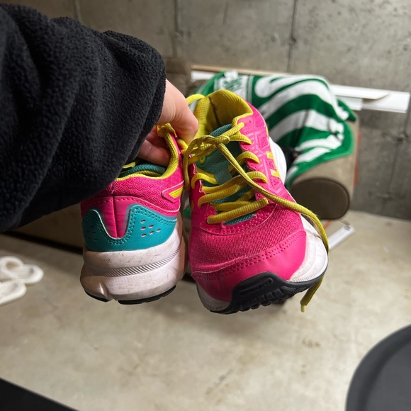 ASICS woman’s running sneakers - Picture 3 of 5